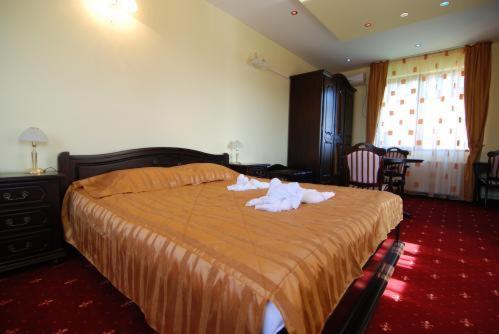 Grand Hotel Perla Ciucasului Tărlungeni Exteriér fotografie